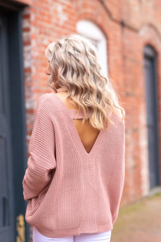 valentine-day-outfit-galentines-day-party-ideas-cute-outfits-winter-womens-outfits-chelsea-adams-blog-chasing-chelsea-edited 9 (1 of 1)-norfolk-va-morgan-renee-photography 3