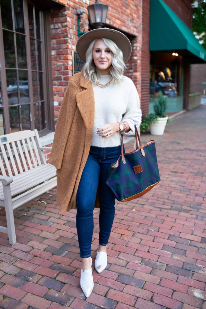 chelsea-adams-biltmore-villlage-shops-nest-netural-fall-outfit-asheville-blogger-fall-outfit