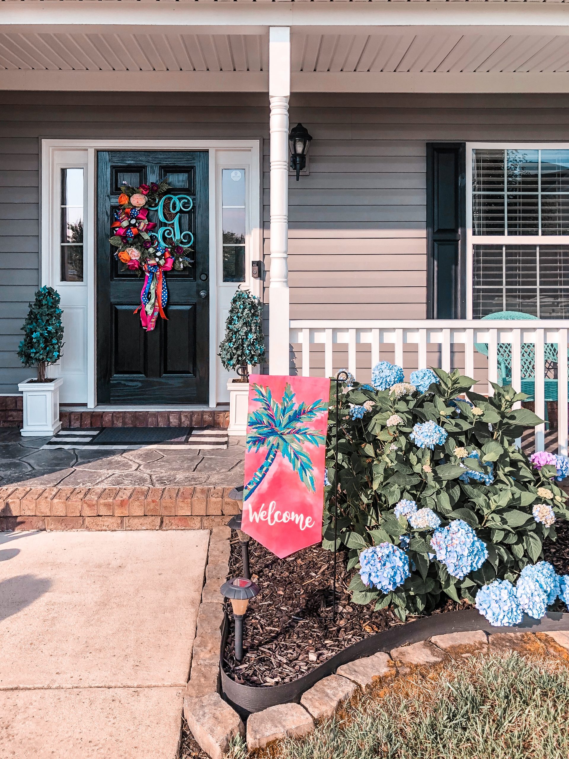 chelsea-adams-front-porch-wreath-etsy-monogram