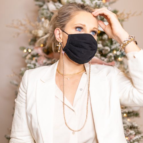chelsea-adams-how-to-wear-mask-chain-stocking-stuffer